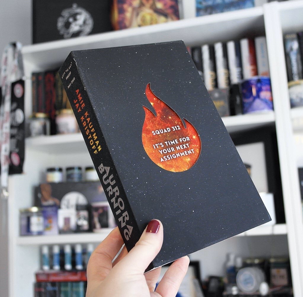 Non spoiler review of Aurora Burning by Amie Kaufman and Jay Kristoff.